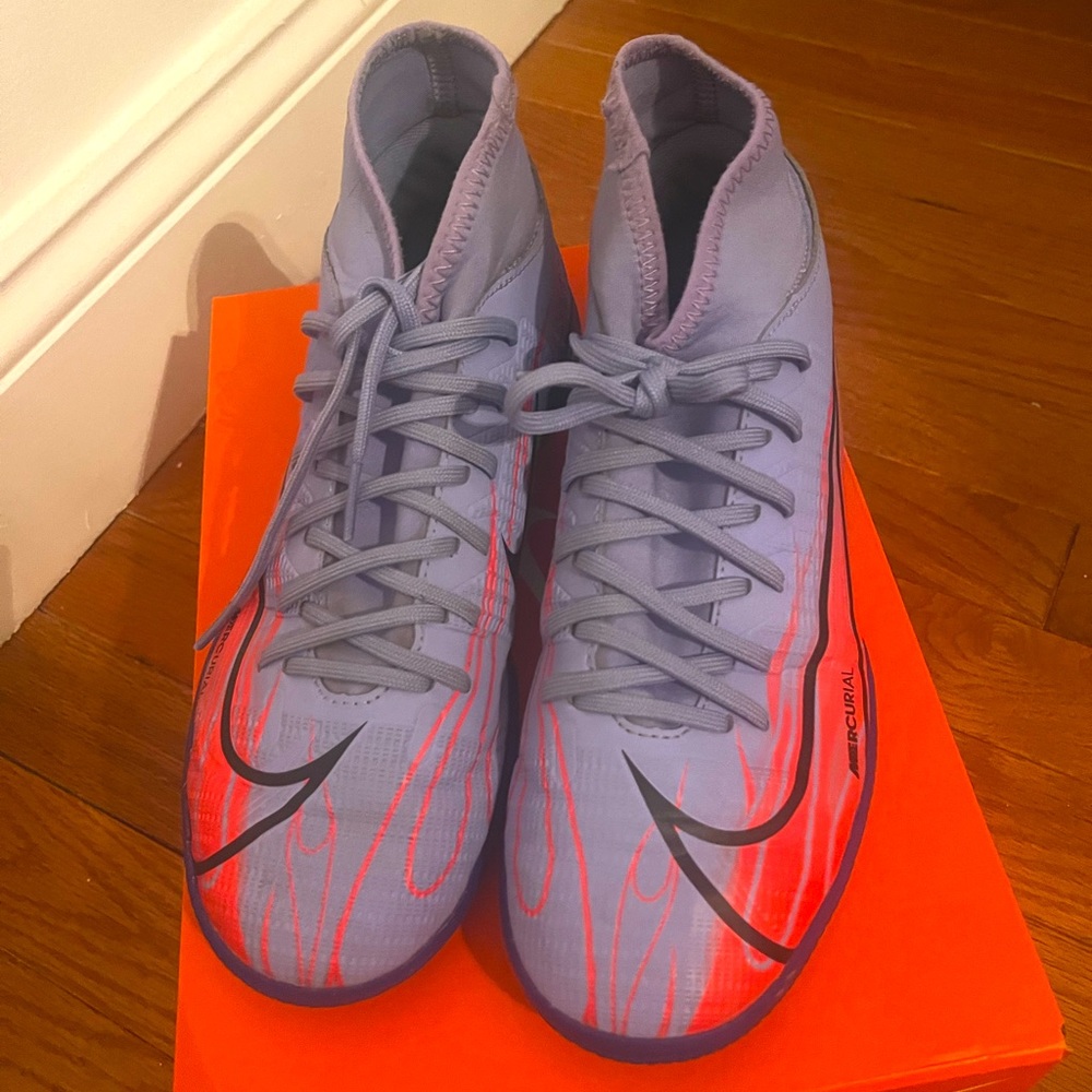 Kylian Mbappé x Mercurial Superfly Indoor Court 7M 8.5W (CHEAPER ON MY DEPOP)